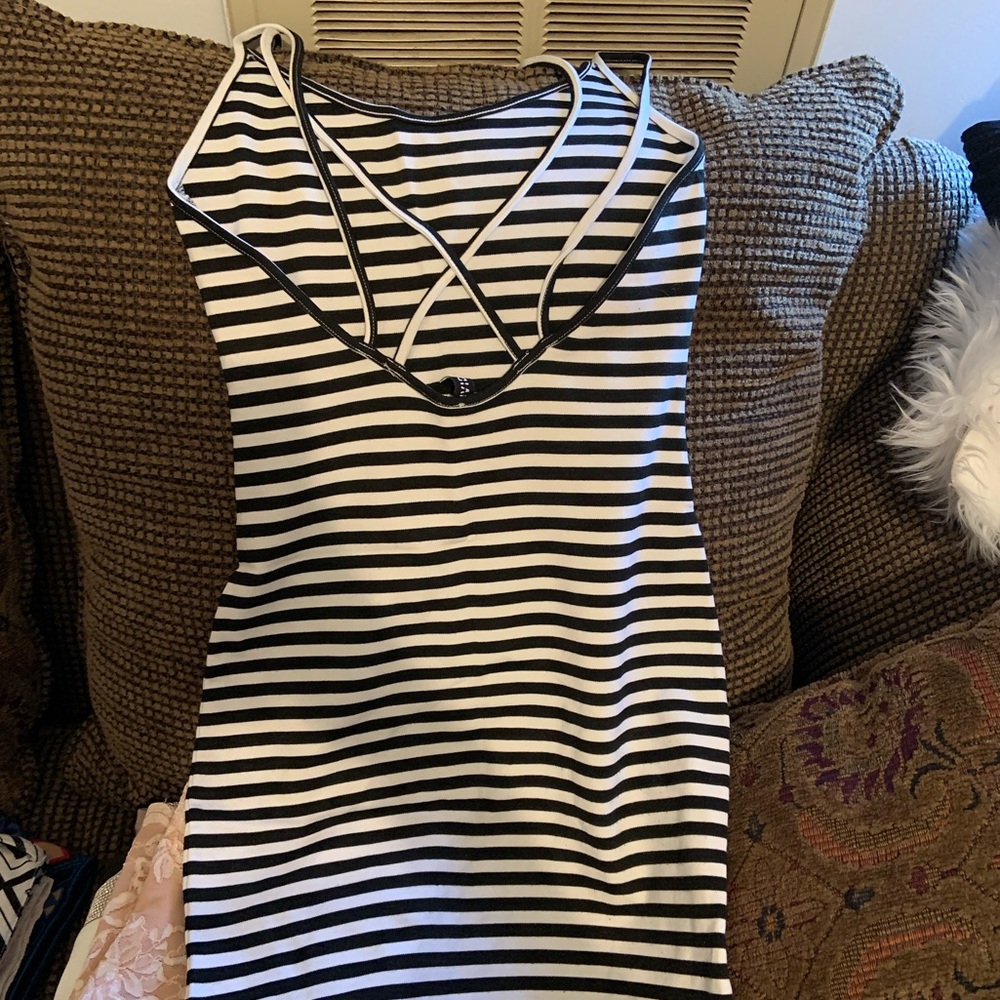 Dress - Picture 2 of 3